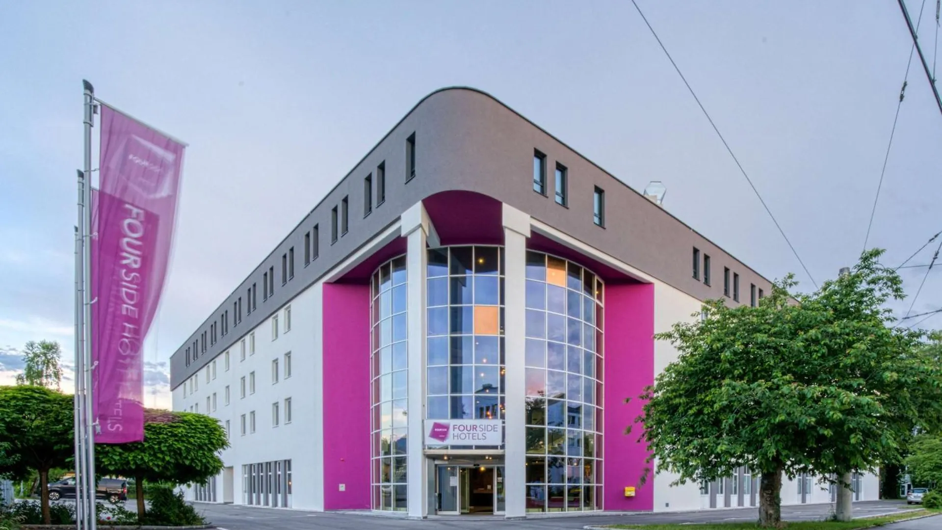 Fourside Hotel Salzburg Messe, Trademark Collection By Wyndham contacts