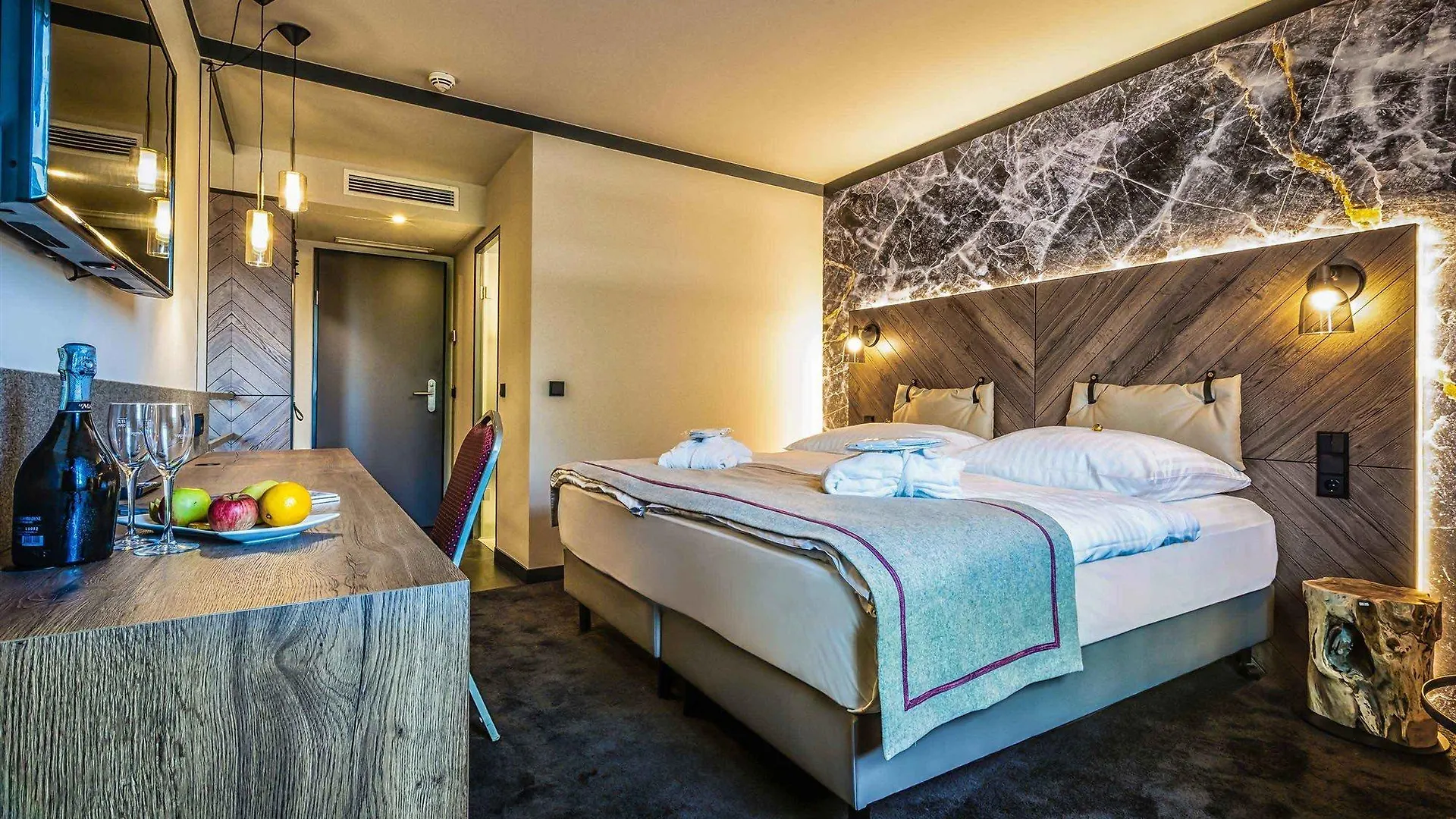 Fourside Hotel Salzburg Messe, Trademark Collection By Wyndham 4*,